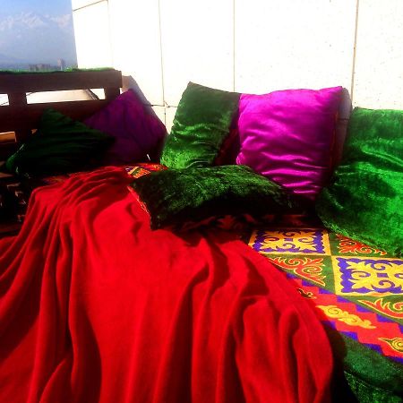 Sky Hostel Алма Ата Екстериор снимка