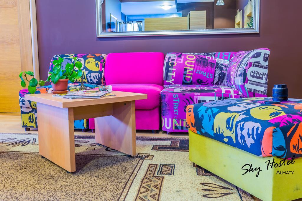 Sky Hostel Алма Ата Екстериор снимка