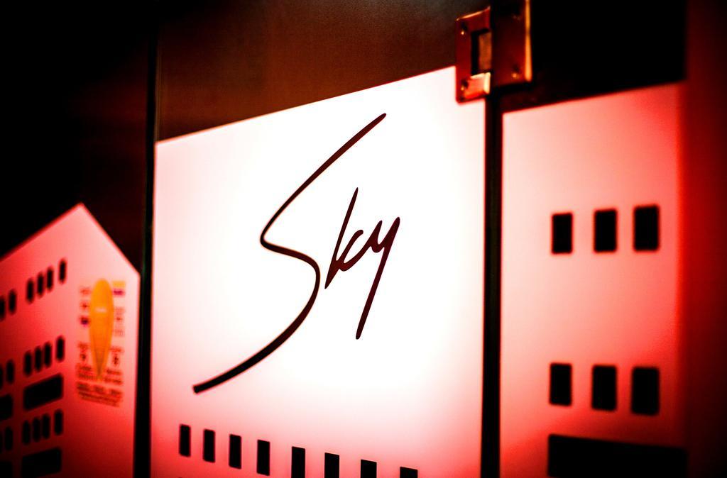 Sky Hostel Алма Ата Екстериор снимка